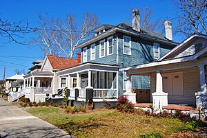 Pinched Gut, near 131 Broad Street, photographer facing NW