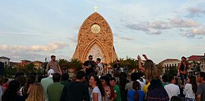 Scythian at Ave Maria in front of the Oratory