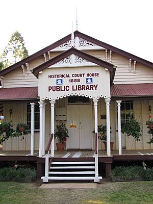 Tambo Court House (former) (2013).jpg