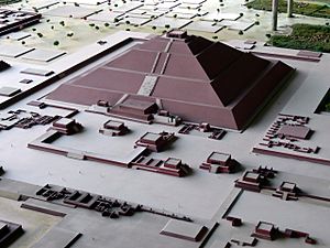 Teotihuacán - Modell Sonnenpyramide