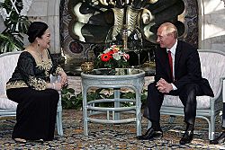 Vladimir Putin with Queen Sirikit-2
