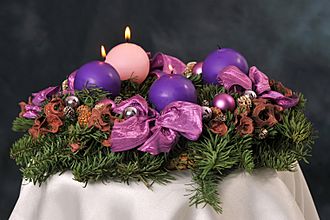 Advent wreath with violet and rose candles 3.jpg