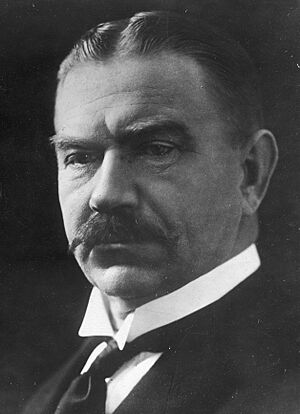 Arturs Alberings, premier Łotwy - fotografia portretowa.jpg