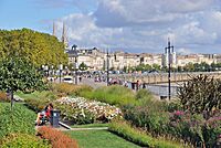 Bordeaux Quai Louis XVIII R01