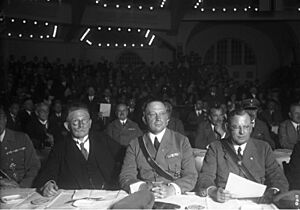 Bundesarchiv Bild 102-01258, Hugenberg, von Stephani und Seldte