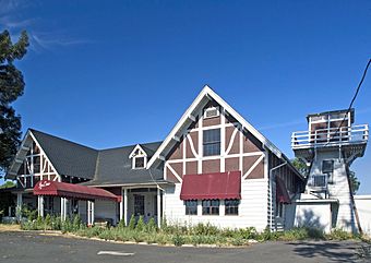 Conro Fiero House in Central Point Oregon.jpg