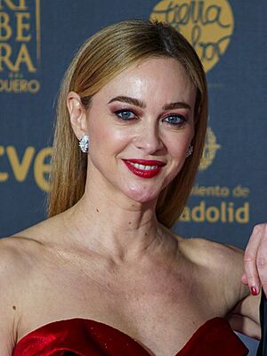 Goyas 2024 - Marta Hazas y Javier Veiga (cropped).jpg
