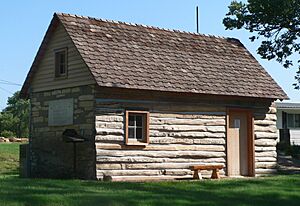 Home on the Range cabin from SW 1