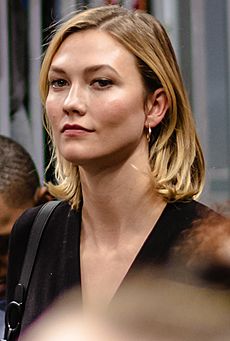 Karlie Kloss (47541292642) (cropped) (cropped)