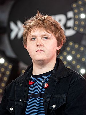 LEWIS CAPALDI DIVINELY UNINSPIRED TO A HELLISH EXTEND CD, Hobbies