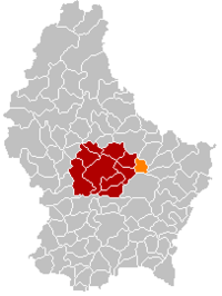 Map of Luxembourg with Heffingen highlighted in orange, and the canton in dark red