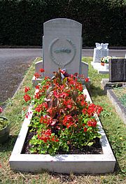 Mike Hawthorn Grave Farnham 2019