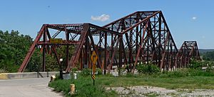 Plattsmouth US34 x Missouri R. 1929 bridge from SW 1.JPG