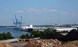 Port of Wilmington (Delaware) 2011-07-09.jpg