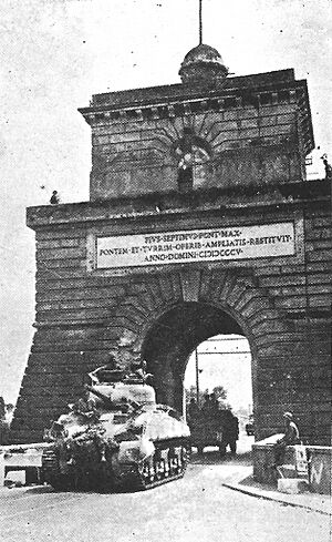Rhodesian Sherman tank in Rome, June 1944