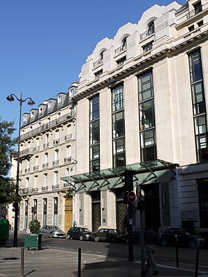 Siege Areva 33 rue Lafayette P1050953