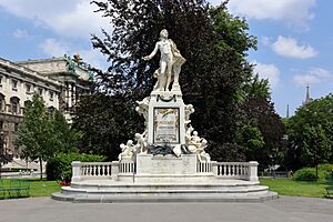 Wien - Mozartdenkmal (1)