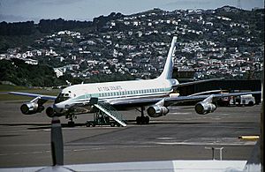 Air New Zealand DC-8, Wellington 1980