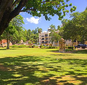 Anzac Memorial Park Townsville.jpg