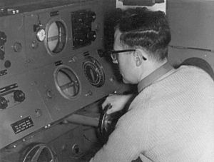Bill Wallace operating GL Mk III radar at Met Office