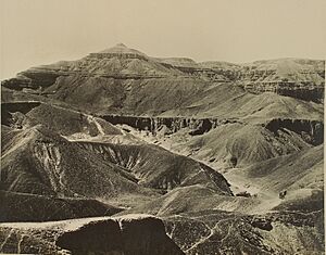 Burton Tutankhamun tomb photographs 1 009