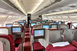 Business class cabin of B-6539 (20230324122954)