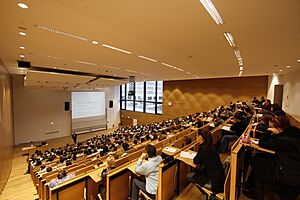 Campus-westend-hoersaalgebaeude-hoersaal-2008-10-27-5