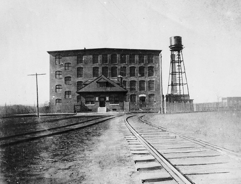 Image Columbus Manufacturing Company, Thirtysecond Street & First