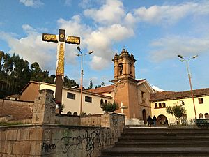 Cruz e Iglesia de la Recoleta.jpg