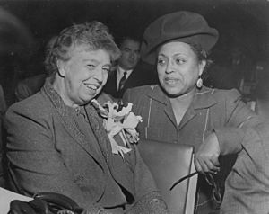 Eleanor Roosevelt and Edith Sampson at United Nations in New York - NARA - 196115
