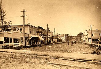 Estacada Broadway circa 1915