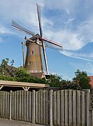 Etten Leur, molen in nieuwbouwwijk foto5 23015-05-24 19.44