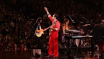 Harry Styles - 9 25 2021 - United Center (52560547868)