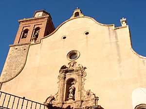 Iglesia de la Inmaculada Arcos de las Salinas.JPG
