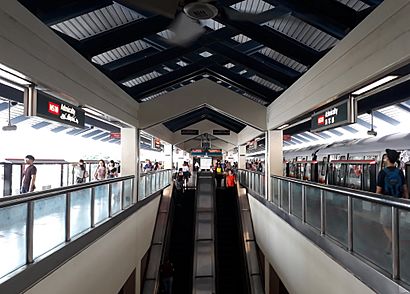 NS10 Admiralty MRT Platform.jpg