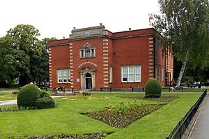 Nuneaton Museum and Art Gallery, 6.19