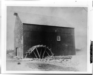 PHOTOCOPY OF c. 1920 VIEW LOOKING NORTHEAST. COURTESY OF GWENDOLYN G. de CLAIRVILLE, HUNTINGTON, WEST VIRGINIA 11743 - Lefferts Tide Mill, Huntington Harbor, Southdown Road, HAER NY,52-LOHA,2-19