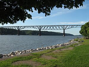 PokRRBridge