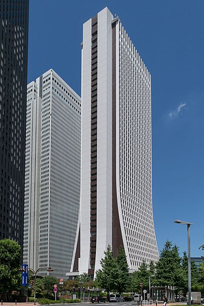 Shinjuku-Sompo-Japan- Insurance-Building-02