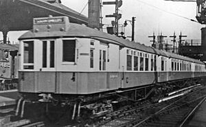 South Tyneside Electric train at Newcastle Central, 1938, geograph-4869768-by-Walter-Dendy,-deceased