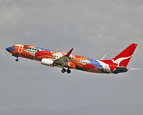 VH-VXB 'Yananyi Dreaming' Boeing 737-838 Qantas (8640257928)
