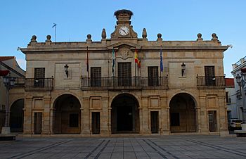 Ayuntamiento de Guareña (Badajoz).jpg