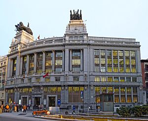 Banco de Bilbao (c. Alcalá 16, Madrid) 13.jpg