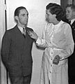 Bundesarchiv Bild 183-S34639, Joseph Goebbels und Leni Riefenstahl crop