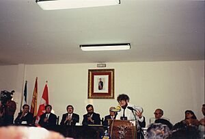 Cabra, Hermanamiento con Isla Galiano, 1992