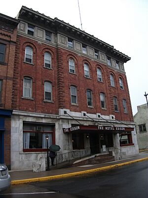 Edison Hotel Sunbury Historic District Apr 11