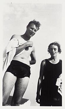 Julian Bell and Elizabeth Watson, 1930