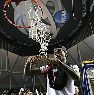 Kevin Ware cuts the net after 2013 NCAA championship.jpg