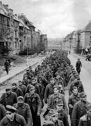Kriegsgefangene in Aachen (1944)