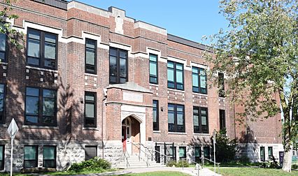 Ottawa, Ontario - Devonshire Community Public School
